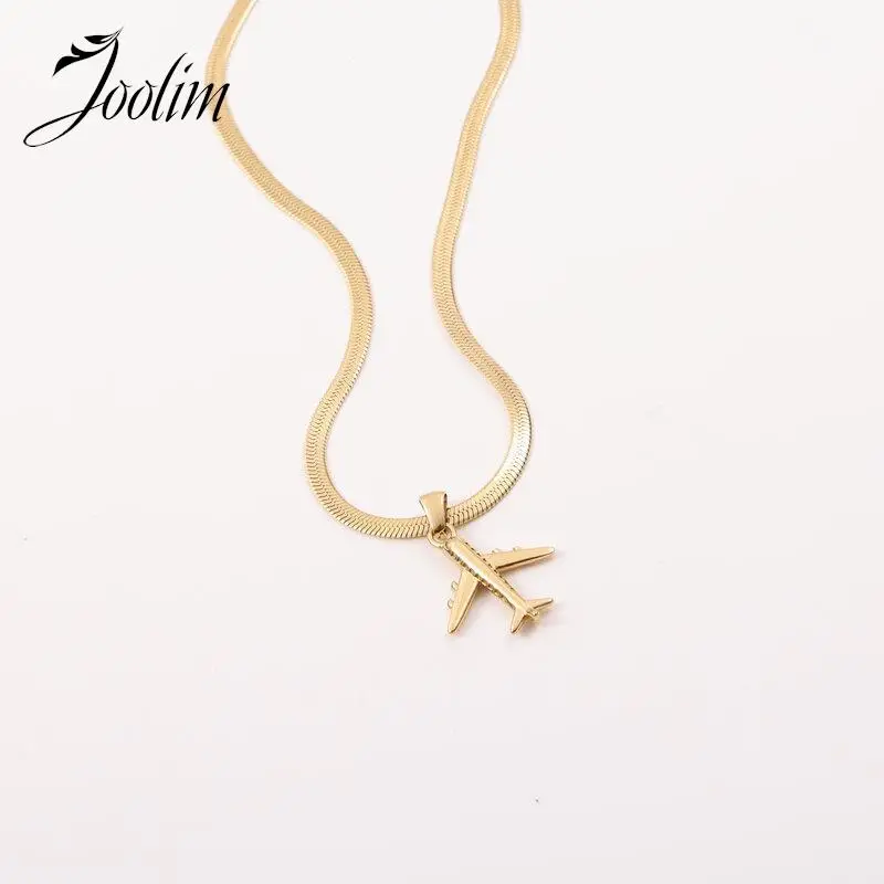 

Joolim Jewelry High End PVD Wholesale Delicate Unique Aircraft Pendant Snake Bone Chain Stainless Steel Necklace for Women