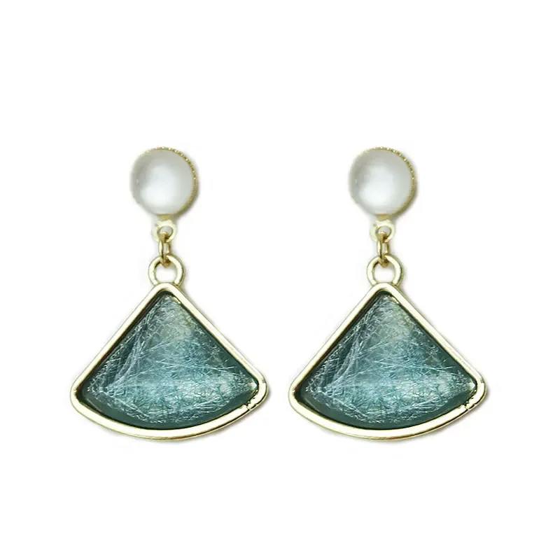 Vintage No Ear Hole Fans Shape Blue Glass Stone Clip Earrings Simple Transparent Crystal Clips on Earring Without Non Piercing