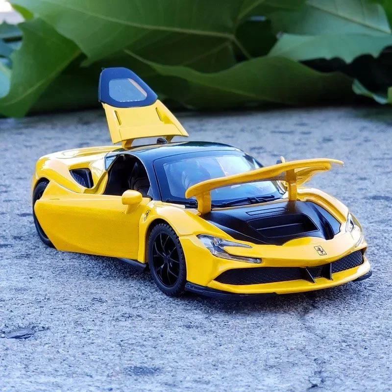 1:32 SF90 Spiders Alloy Supercar Model Diecast Metal Vehicles Toy Scale Car Sound and Light Collecties Kids BIrthday Toy Gifts