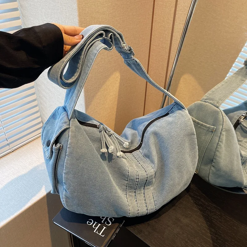 

Сумка-тоут из потертой джинсовой ткани для женщин, дизайнерская роскошная сумка через плечо, повседневная пригородная сумка, модная стильная сумка для повседневного использования
