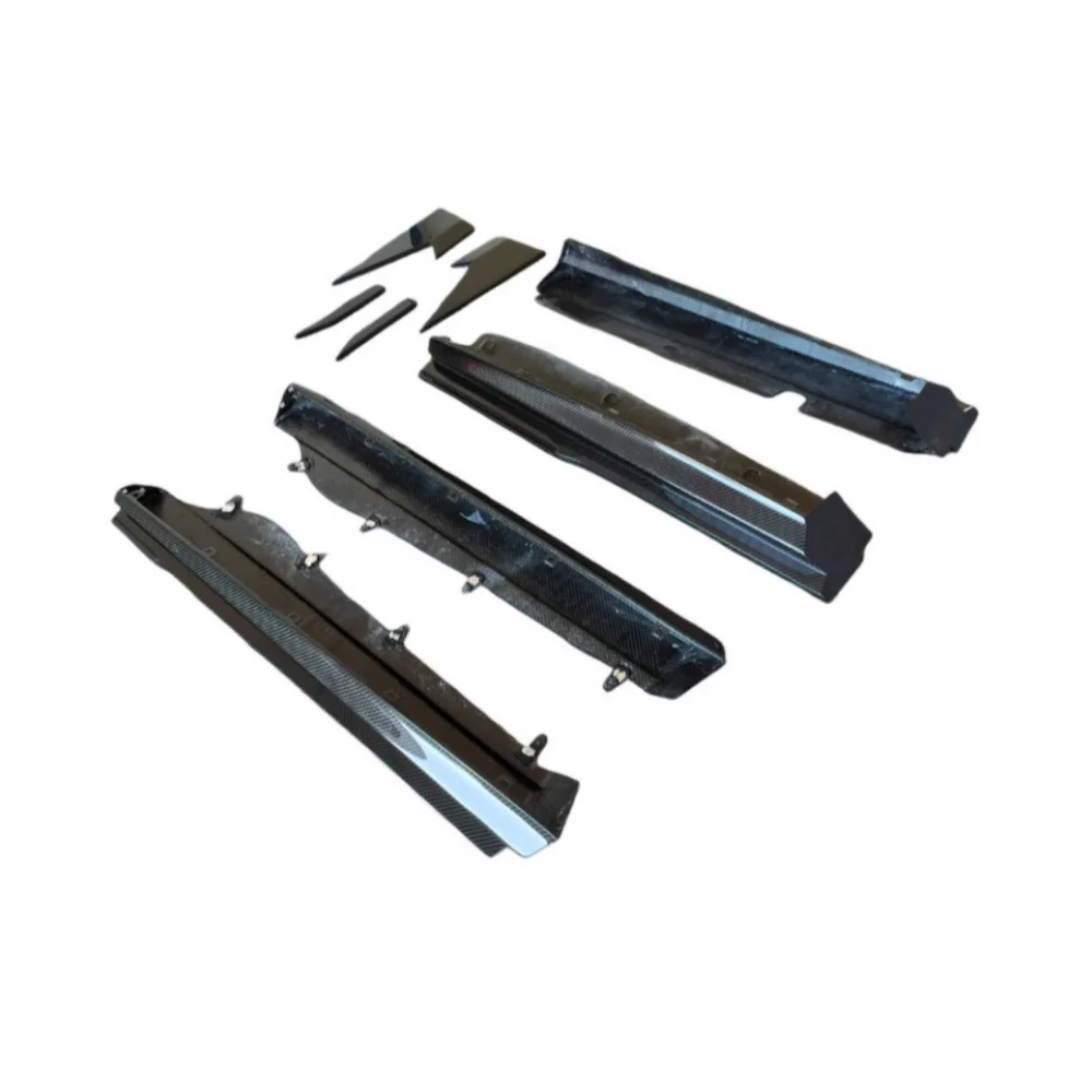 

Боковые юбки PRO Style из сухого карбона с обрамляющим элементом для McLaren GT