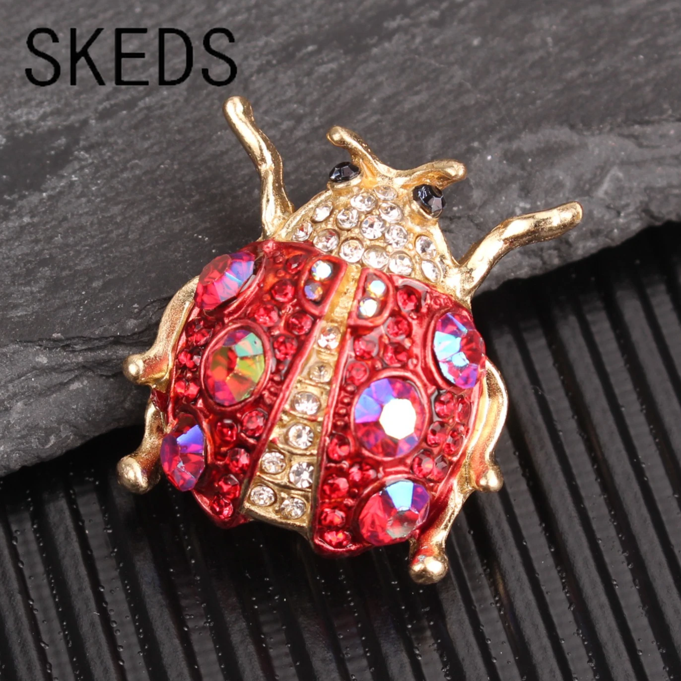 SKEDS Creative Cartoon Rhinestone Seven Star Ladybug Brooch Red Beetle Badge Men's and Women's Clothing Insect Pins