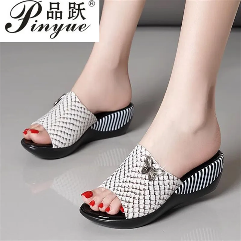 women Summer Platform Flip Flops Fashion Beach Shoes Woman Anti-slip Genuine Leather Sandals Women Slippers 34-42