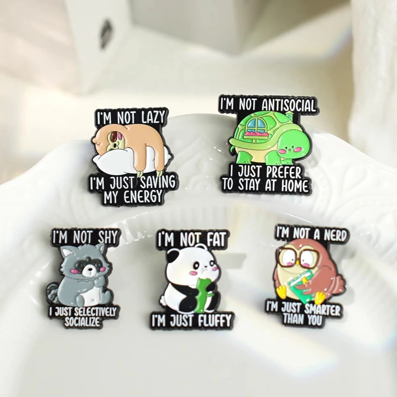 Animal dos desenhos animados broche pinos bonito panda urso tartaruga preguiças pássaro carta eu não sou gordo apenas fofo esmalte corsage jóias acessório p