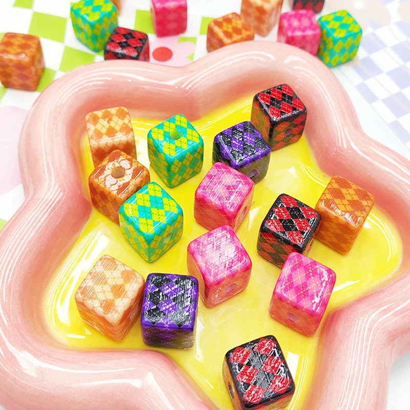 

200PCS 16MM Through Hole Diamond Patterned Square Block Beaded Mobile Phone Key Chain Headband DIY Handcrafted Loose Accessory