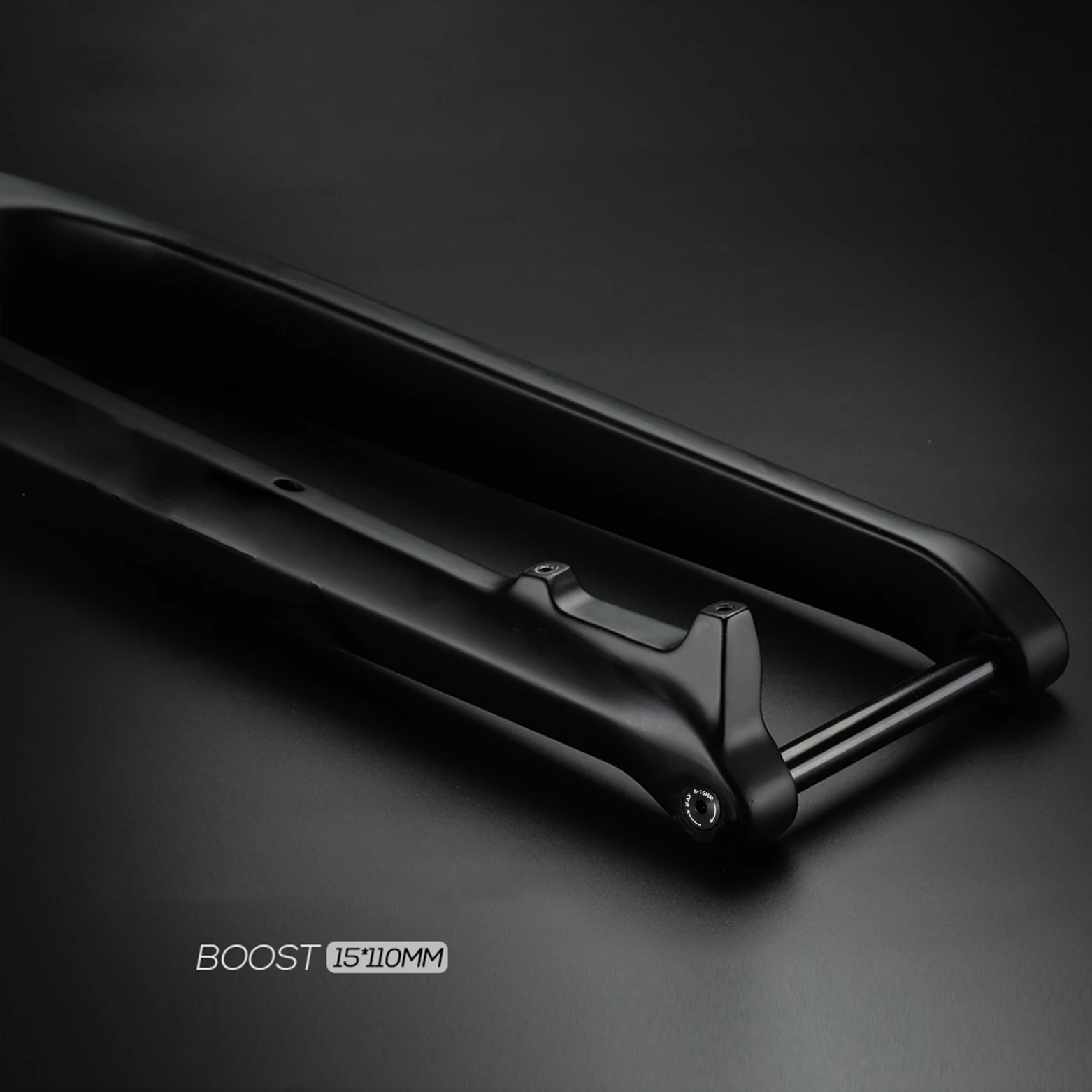 

29er 15x110mm Thru Axle Black Carbon Mountain Bicycle Fork 1-1/8'' to 1-1/2" MTB Forks Bike Bicycle Parts