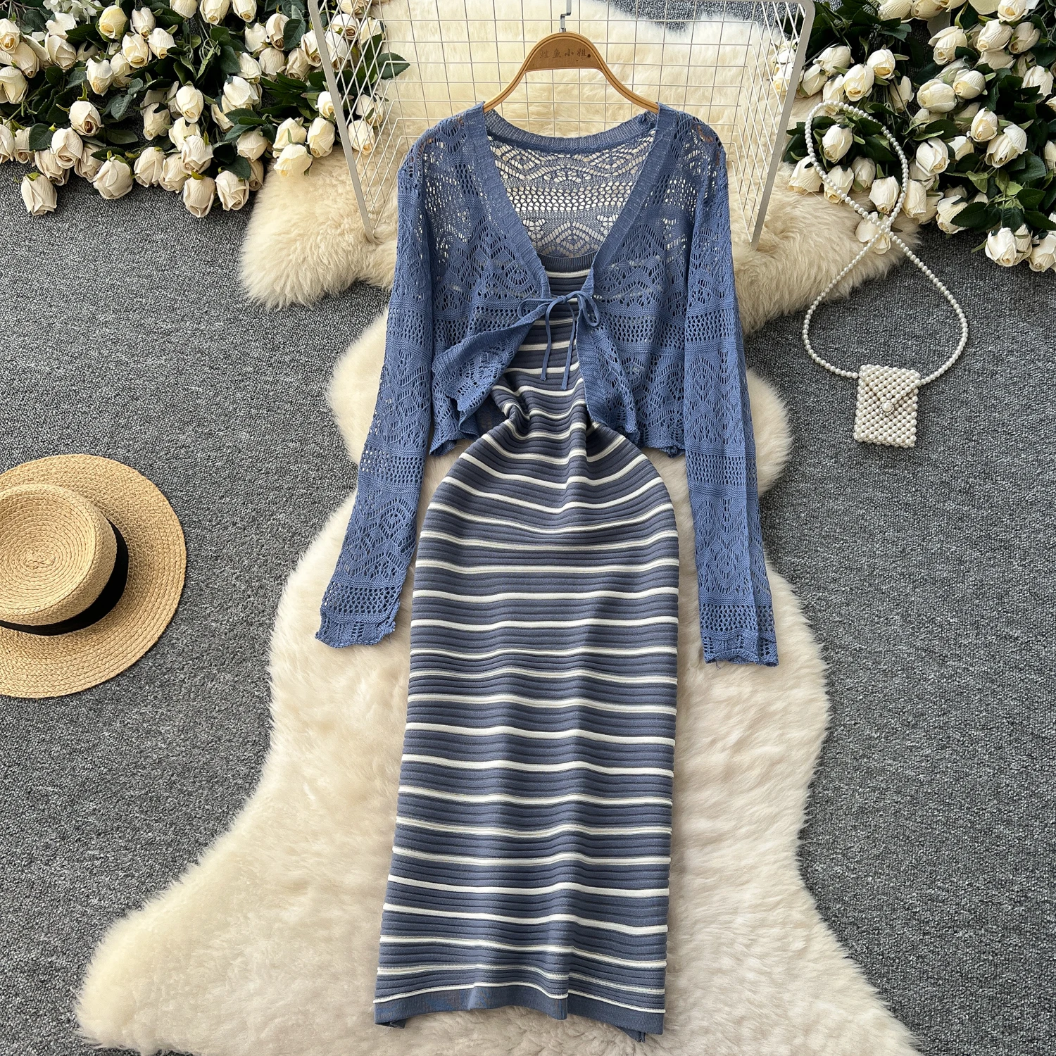 Nieuwe zomer gehaakte zoete hit kleur patchwork gestreepte spaghetti-jurk en v-hals lange mouw korte vesten 2-delige sets