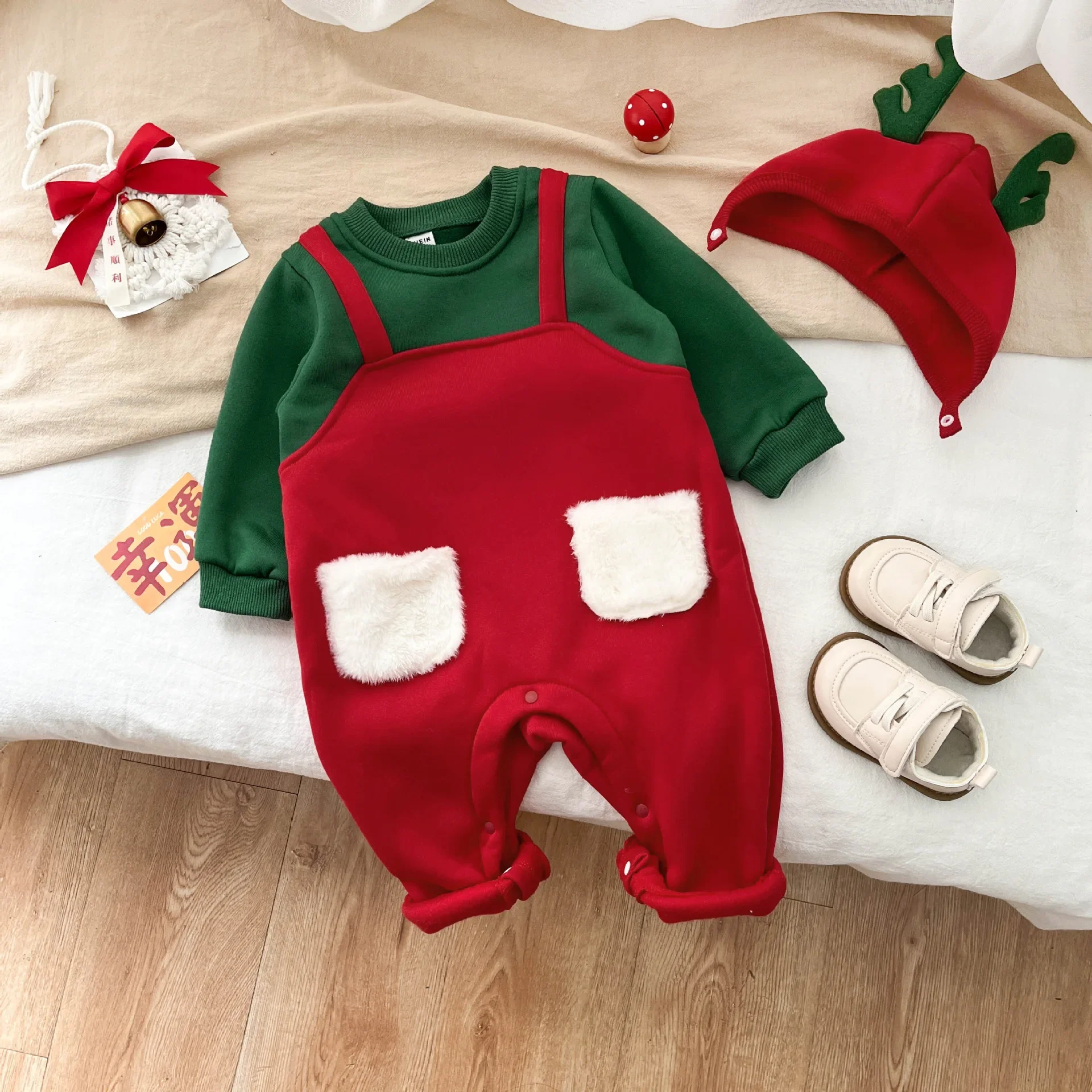 Baby Christmas jumpsuit set autumn and winter baby clothes with plush insulation for outdoor climbing，W136