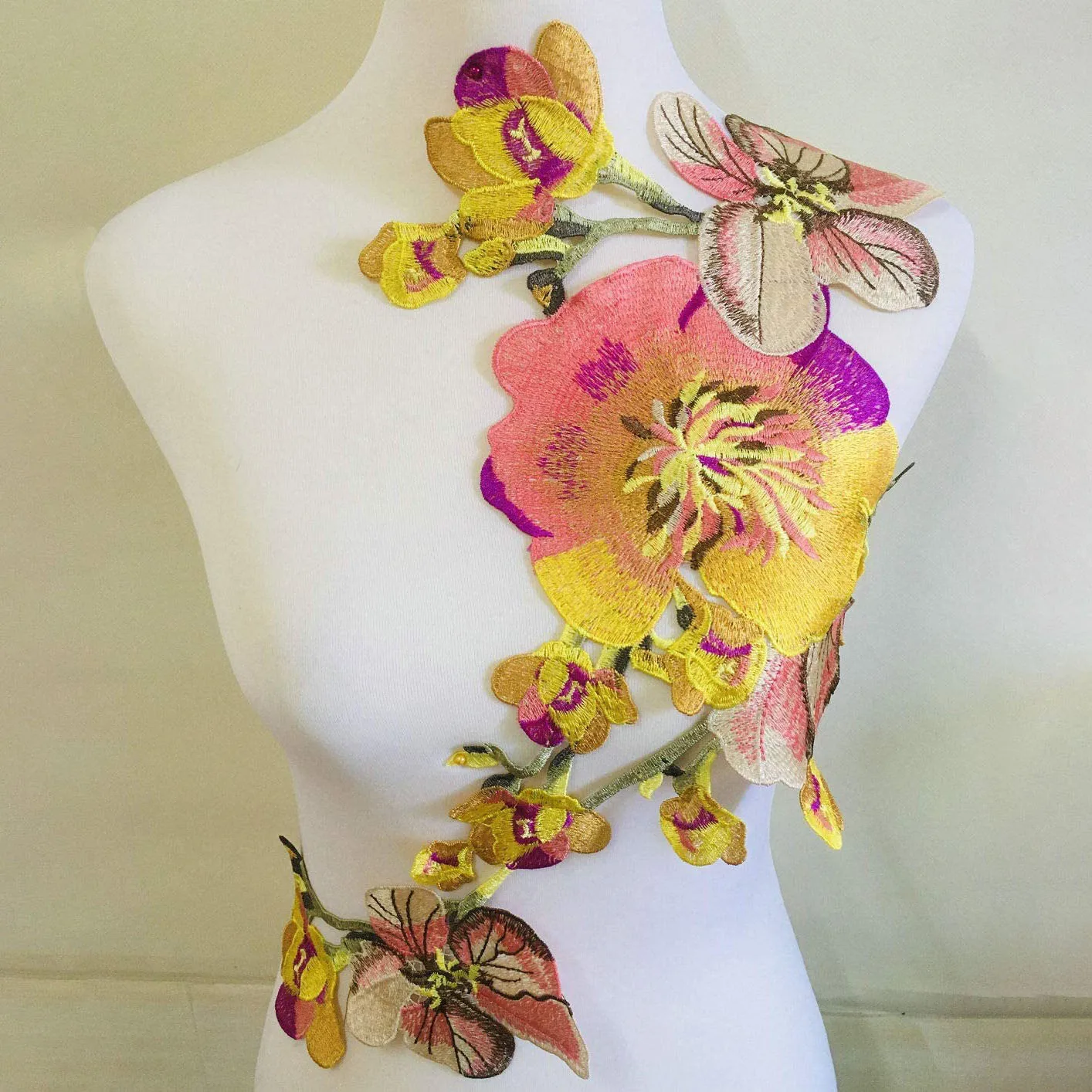 1 Stück Blumenstickerei-Applikation für DIY-Kleidung, Kleid, Nähen, Zubehör, Patches, Hochzeitskleid-Applikationen, 56 x 36 cm – Detail 6