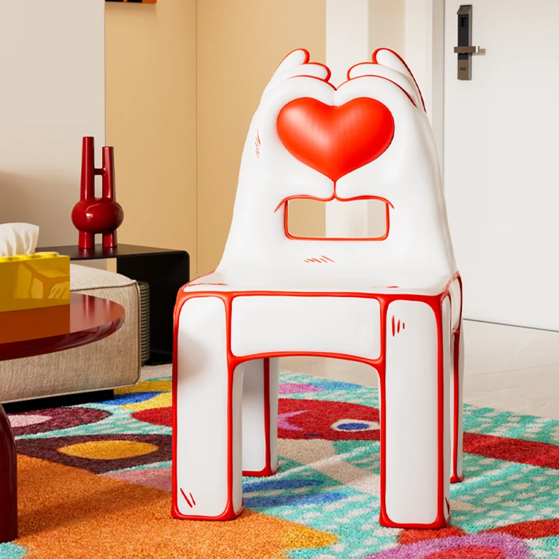 Love Cartoon Chair Retro Leisure Solid Wood Home Dining Single-Seat Sofa Chair Armchair Furniture Luxury Resin Decorated Chairs