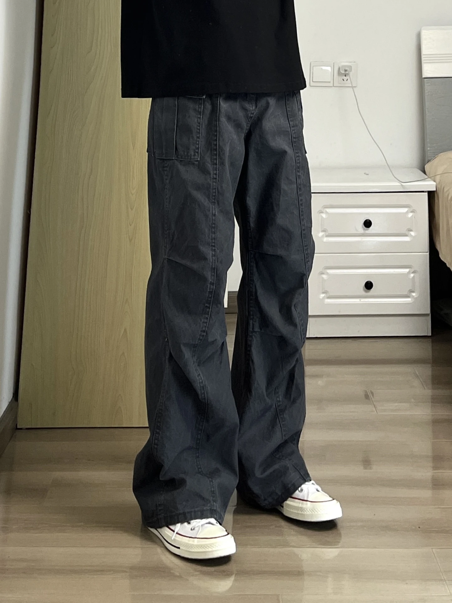 

Deep ey Pleated Men's Work Trousers Multiple kets Patchwork Logging Straight Leg Casual Pants High Waist Flared