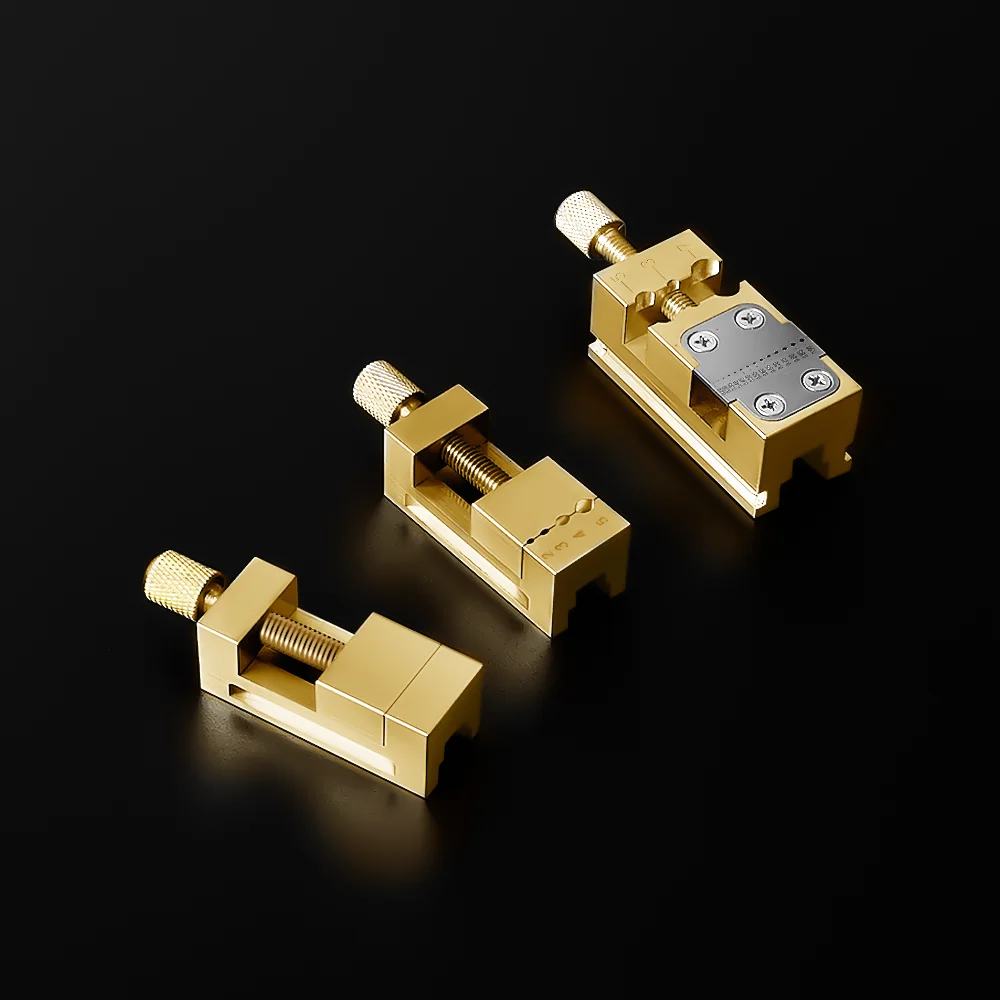 

Hand tool Mini vise, Micro Clamping vise, Brass Material, Can Be Used for Watch Micro and Micro Parts Clamping, Mechanical Model