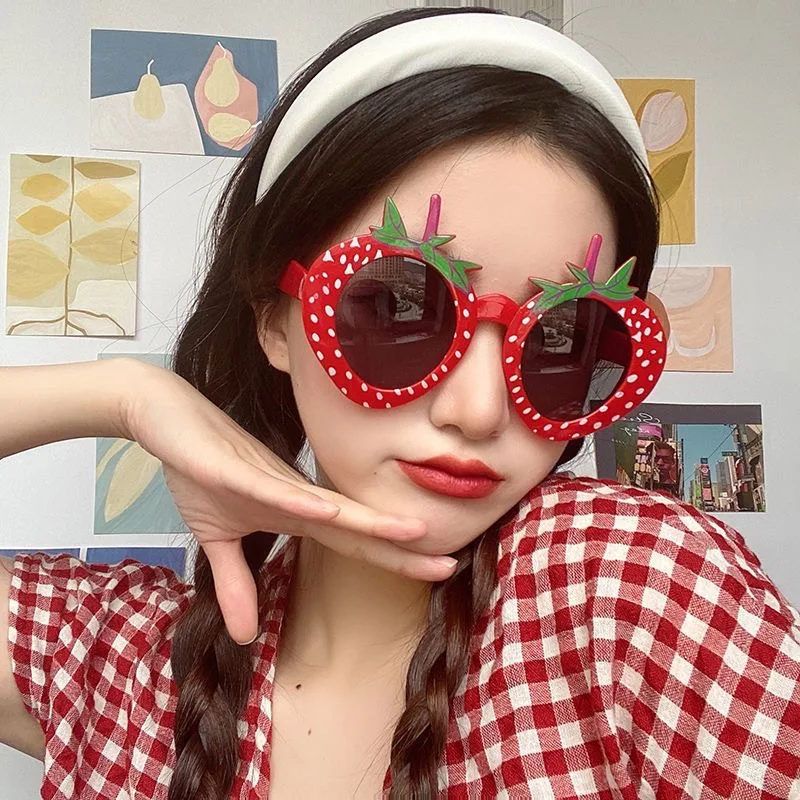 2024 Cute Women Strawberry Funny Glasses Party Photo Decorations Birthday Wedding Supplies Adult Kids Party Dress Up Toys