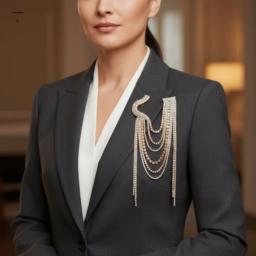 Epaulets Rhinestone Tassel Brooch Multi-layer Suit Lapel Pin Suit Collar Pin Crystal Shiny Badge Fringe Shoulder Mark
