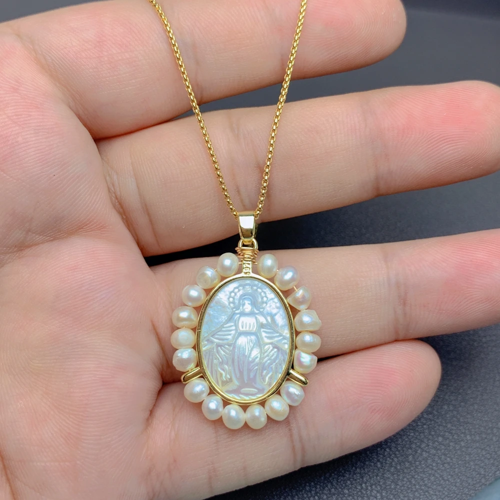 

Luxury Religions Virgin Mary Necklace Fashion Natural Stone Beads Sea Shell Oval Medal Pendant For Women Jewelry Gift