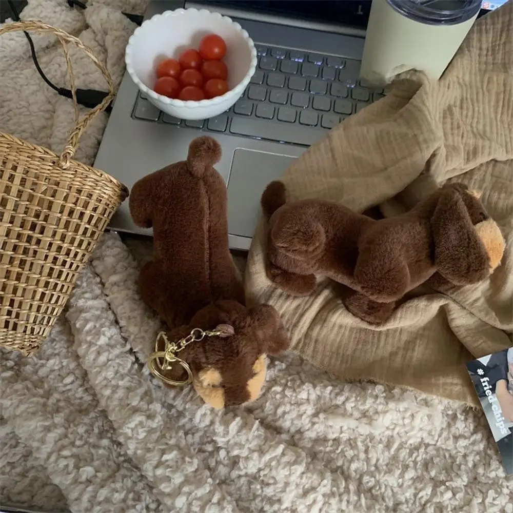 Porte-clés poupée en peluche chien rebondissant, style teckel INS, breloques pour sac à dos, jouet en peluche unisexe