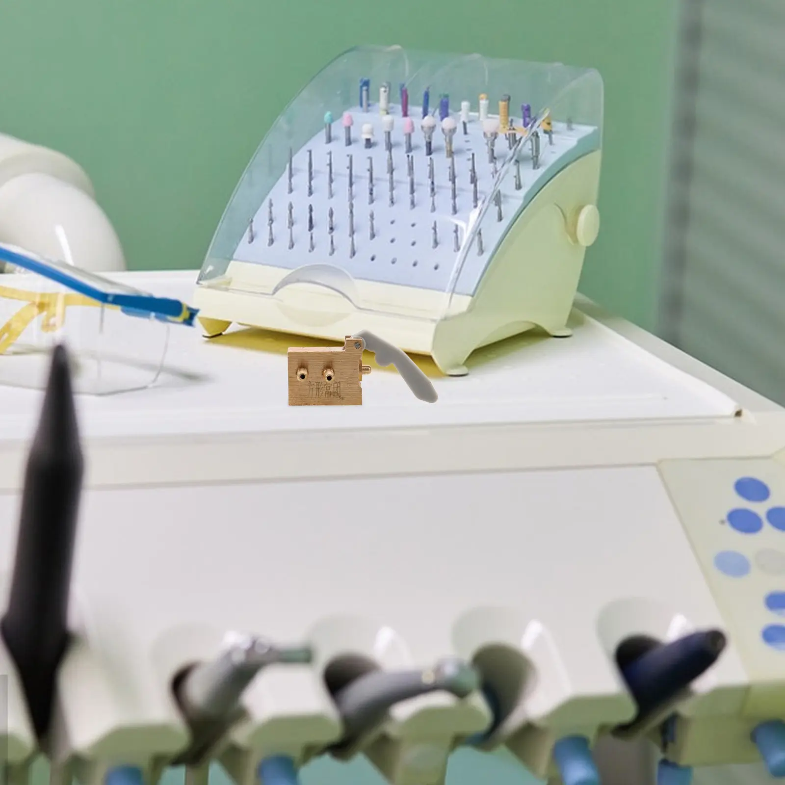 valvula-odontologica-de-latao-e-plastico-com-design-quadrado-normalmente-fechada-engenharia-de-precisao-para-suporte-de-peca-de-mao-de-cadeira-odontologica
