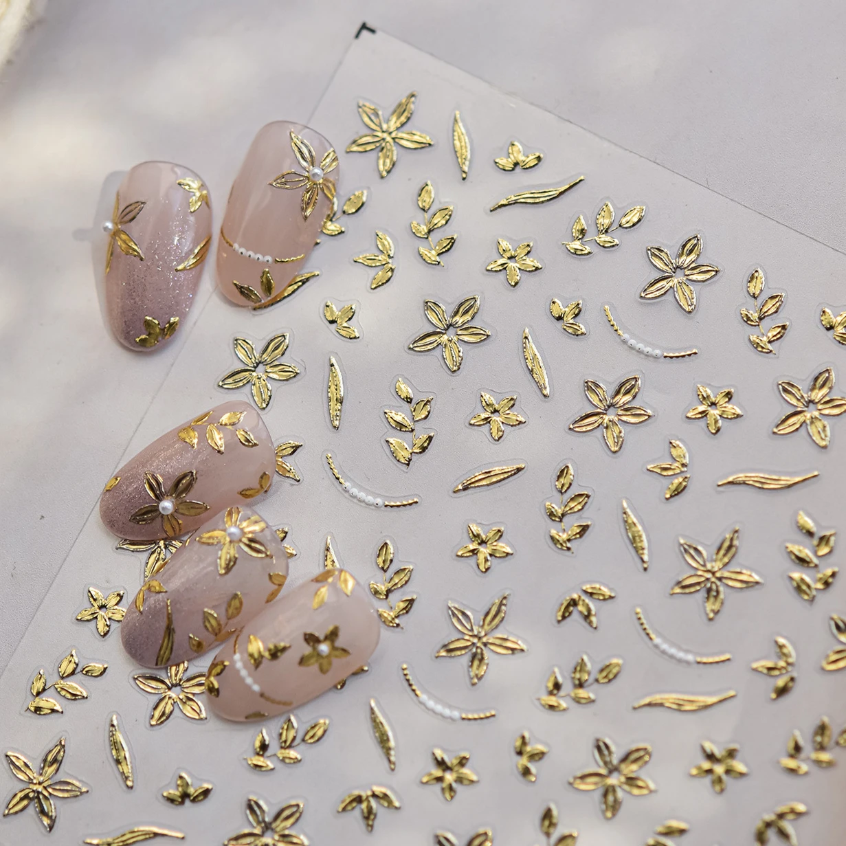 

Gold Hot Stamping Flowers Leaves 3D 5D Pearl Bead Delicate Self Adhesive Nail Art Decorations Stickers Manicure Decals Wholesale