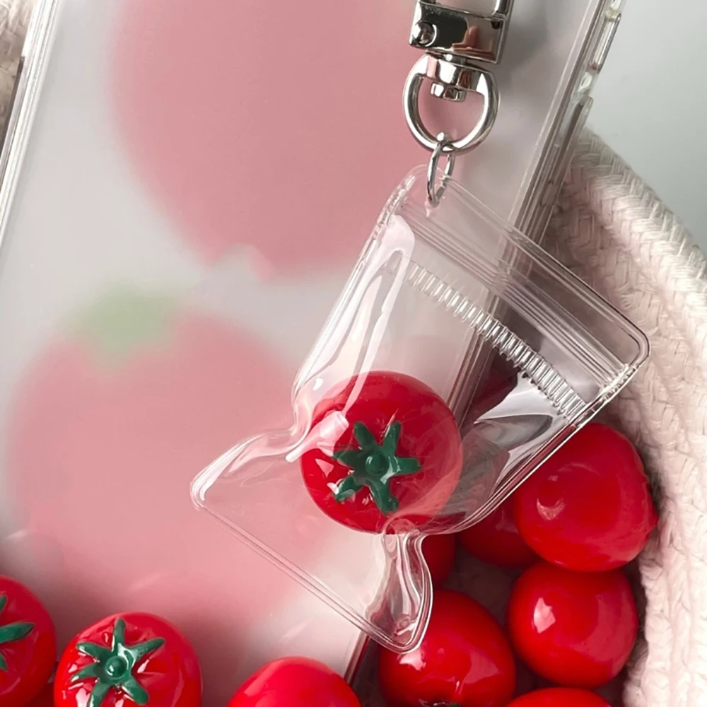 Lindo accesorio para teléfono con dije de tomate, atractivo llavero con colgante de fresa para adorno de teléfono para amantes de accesorios elegantes