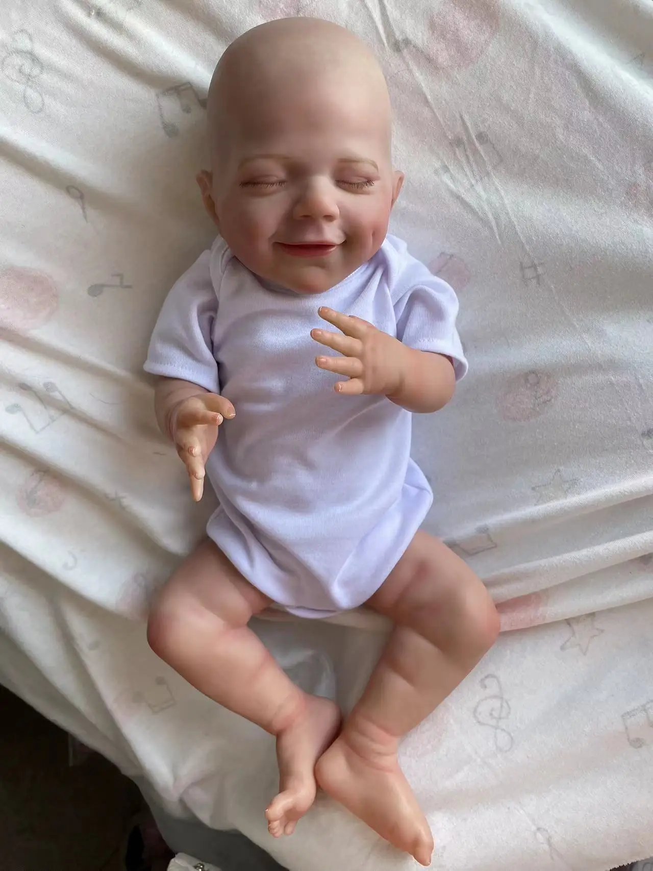 19 Zoll April Vollvinylkörper bereits bemalt Schlafende wiedergeborene Babypuppe Lebensechte mehrere Schichten Malerei 3D-Haut KEIN Haare