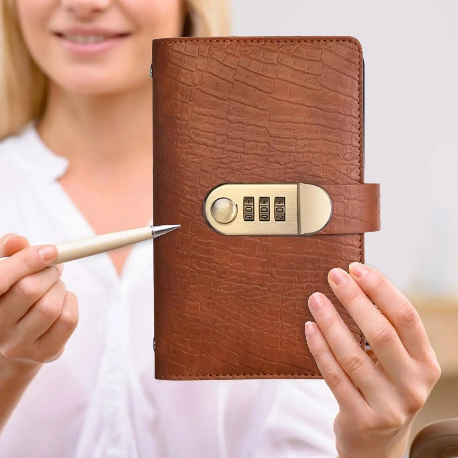 Libro di sfide per risparmiare denaro Libro per risparmiare denaro con serratura a combinazione Pianificatore di budget Organizzatore di portafogli da 100 pagine per i viaggi