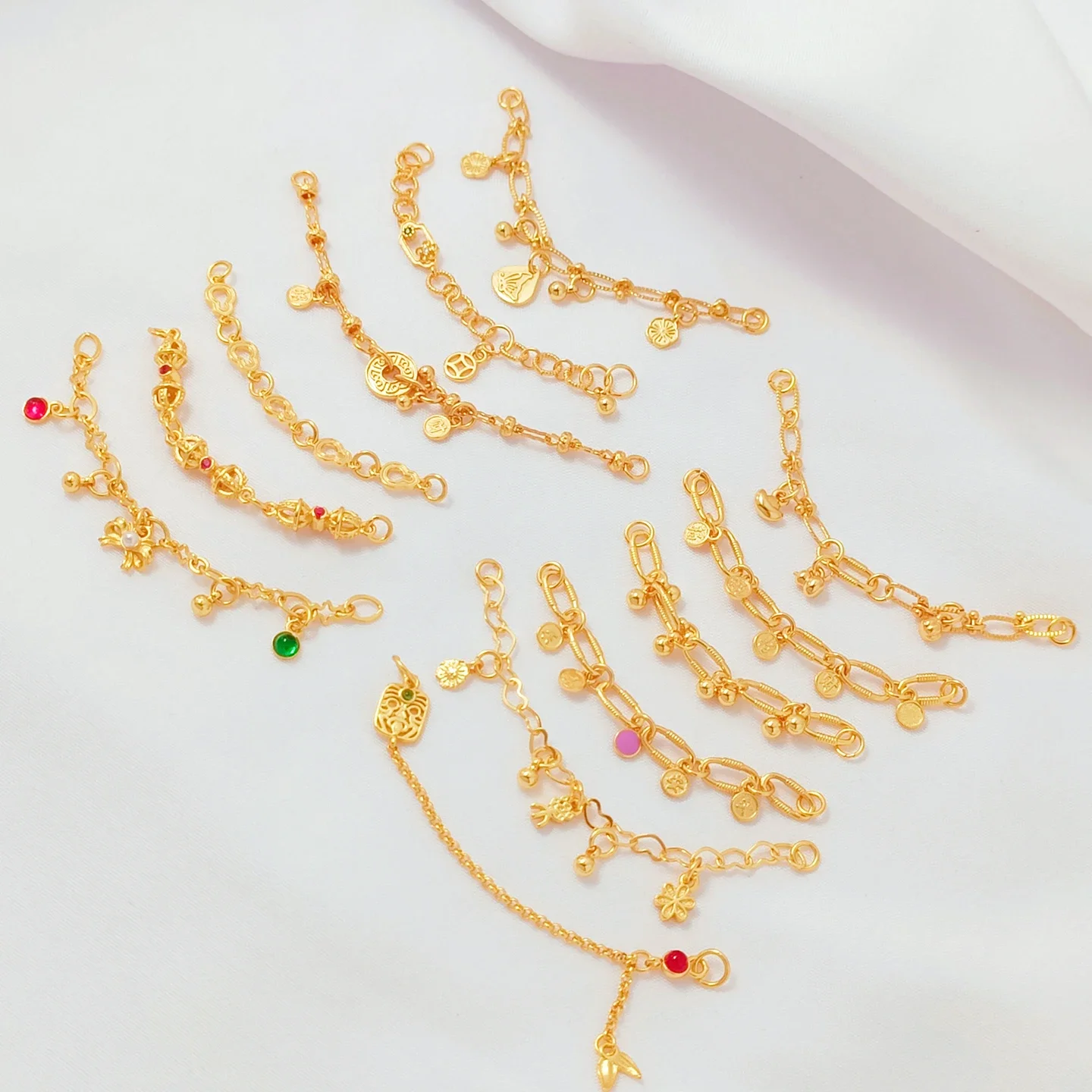 

Diy Handcrafted Necklace Accessories with 24K Gold Copper Plating Double Pendant, Extension Chain and End Chain