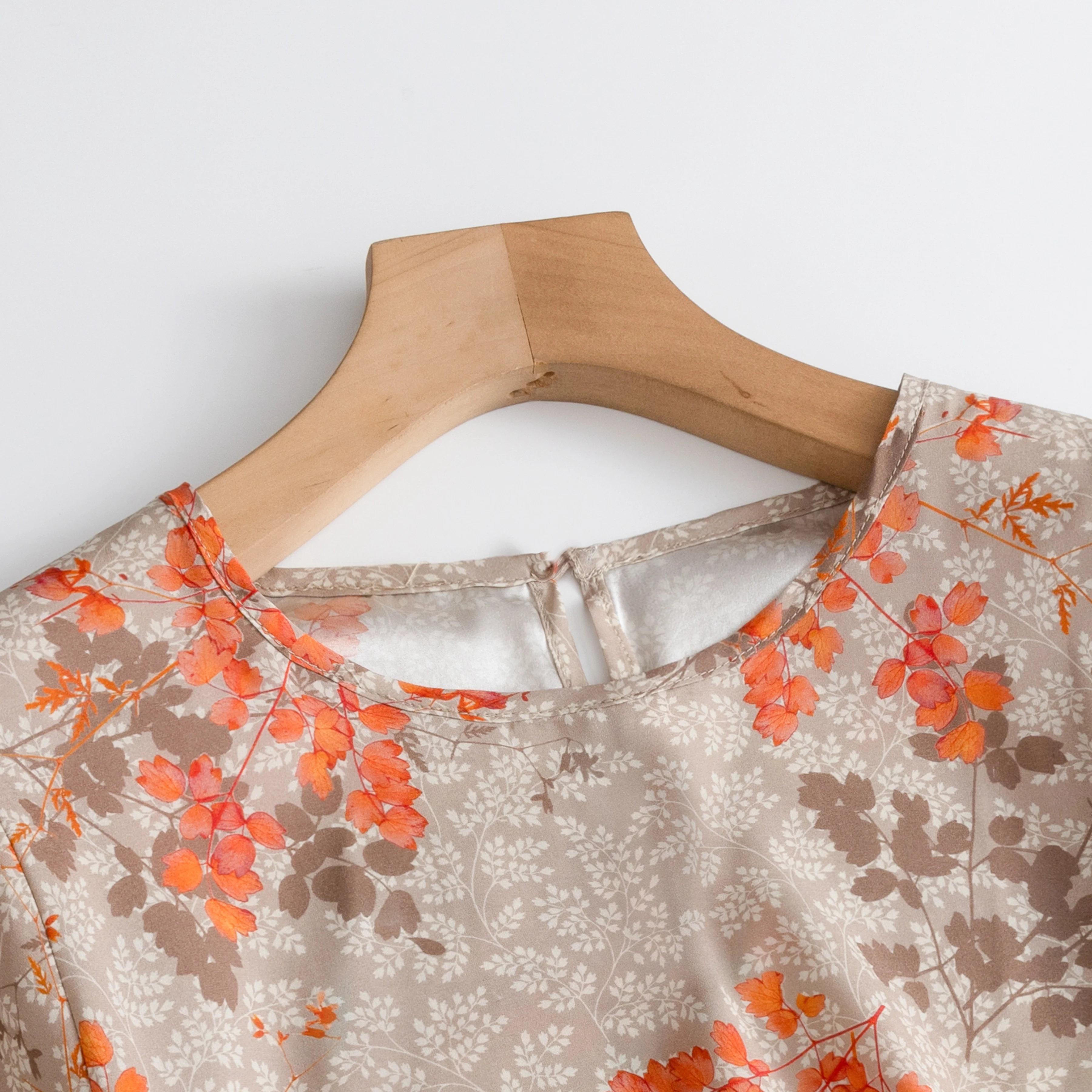Casual Summer New 19MM 93% Natural Mulberry Silk Elastic Plain Satin Lantern Half Sleeve Round Neck Loose Versatile T-shirt