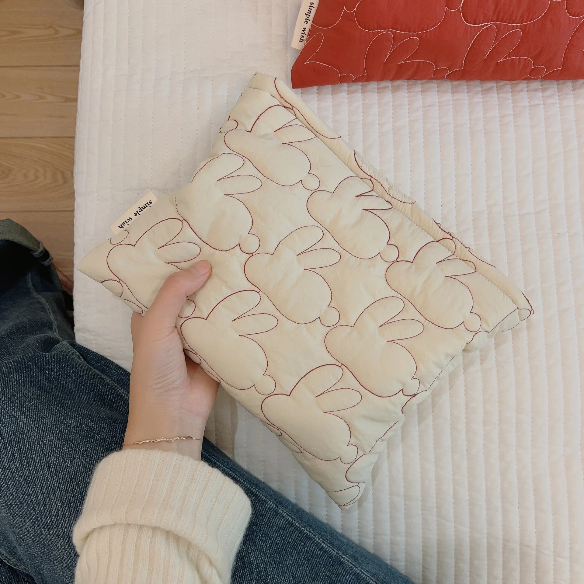 Cute Cute Rabbit Makeup Bag Female Hand Bag Retro Art Thickened Storage Bag