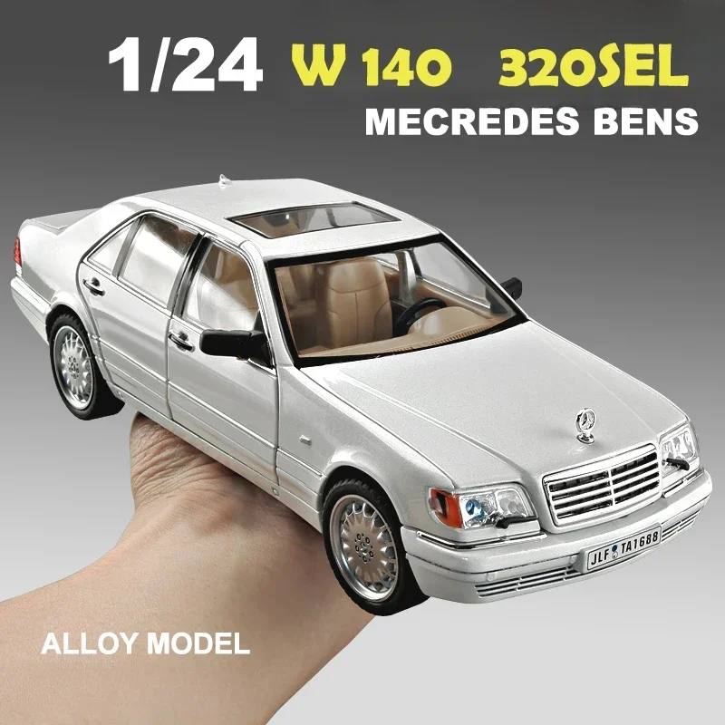 Druckguss 1/24 Maßstab Benz W140 320sel Oldtimer-Modell mit LED-Licht Display Box Sammlung Miniatur Voiture Set Wohnkultur