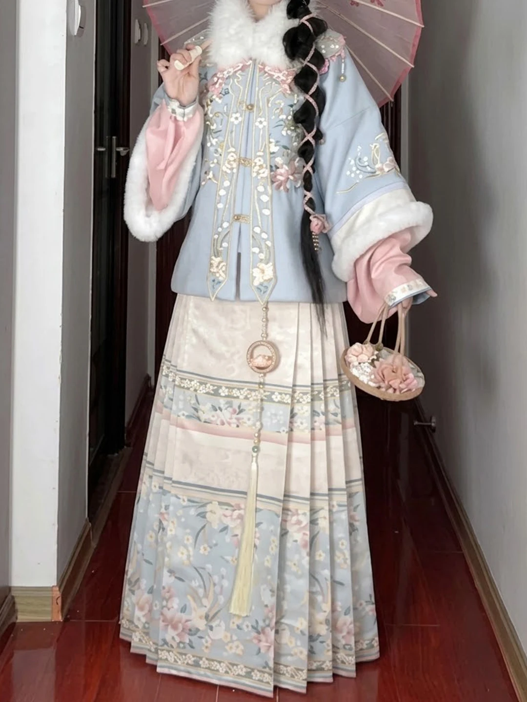 Women's Ming Dynasty Style Embroidered Short Coat Fleece Lined Cloud Shoulder Hanfu Set with Heavy Work Autumn 2026 New Arrival