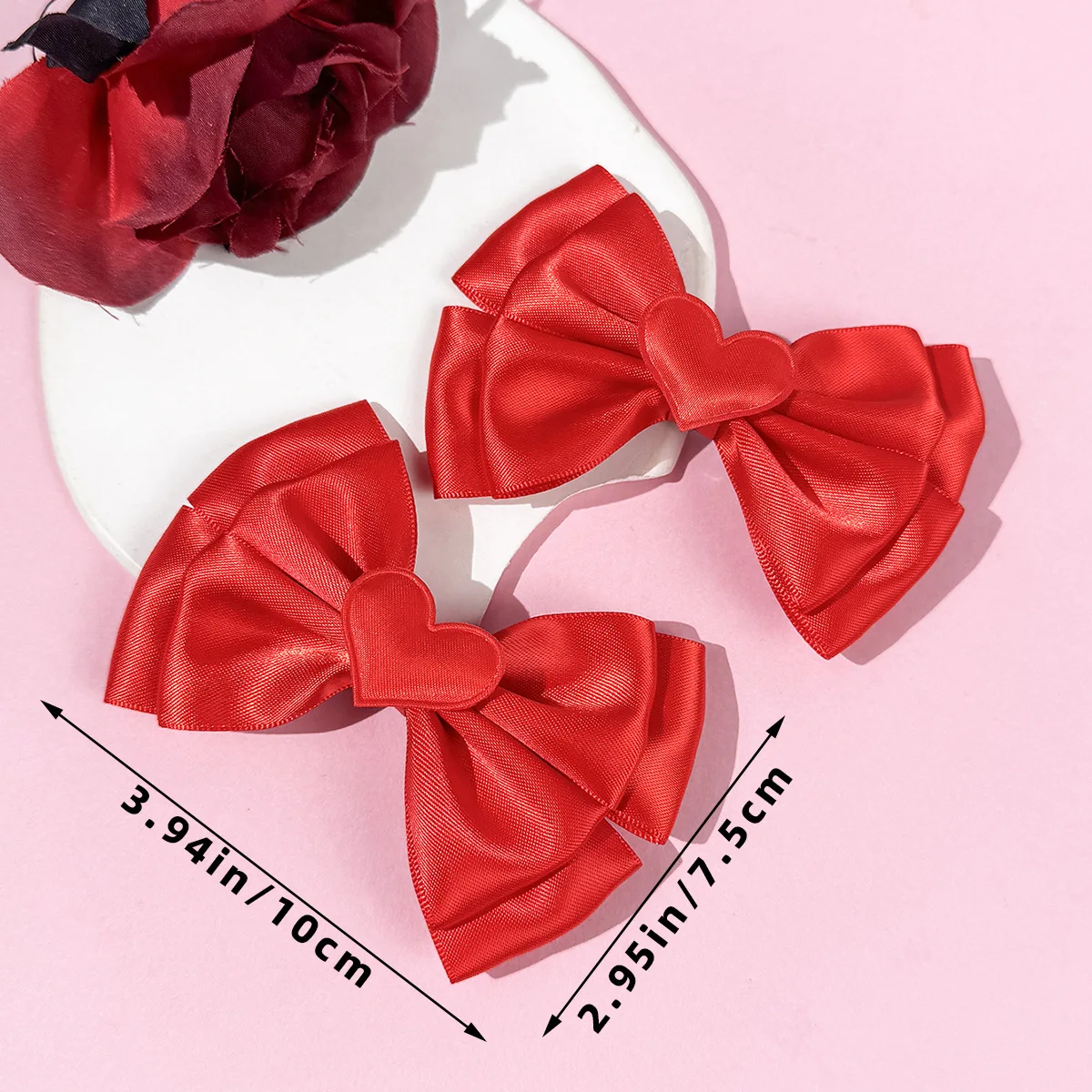 Niedliche Herz-Haarspangen aus Satin für Damen – flauschige modische Haaraccessoires für Alltag/Party/Lolita-Outfits (Rot/Pink/Weiß) – Detail 3