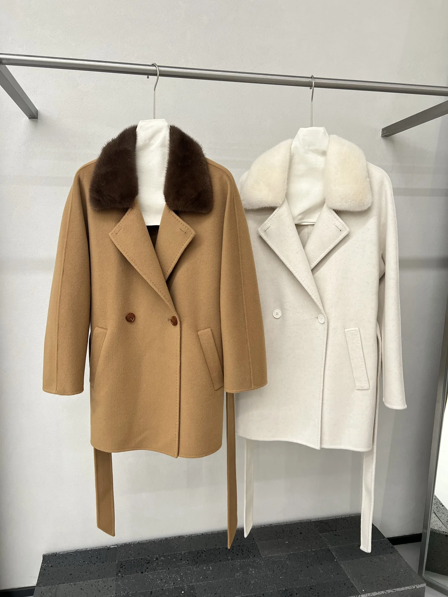 2026 Autumn/Winter New High-Quality Women’S Cashmere Coat (Sizes M, L) Fabric: High-Count Blend Of 10% Cashmere And 90% Wool