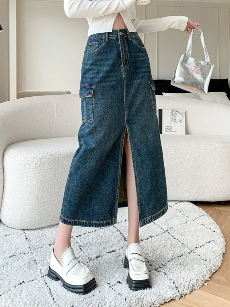 Nowa Jesienna Koreańska Wersja Casualowa Spódnica Jeansowa w Kształcie Litery A Damska Spódnica do Pracy z Wysokim Stanem, Średniej Długości, Seksownym Rozcięciem z Przodu