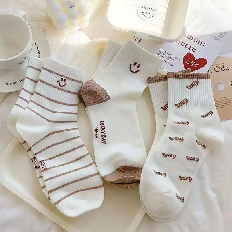 5 Pairs Women's Cute Smiling Mid Tube Print Socks Comfortable And Soft Round Neck Sports Socks Stockings