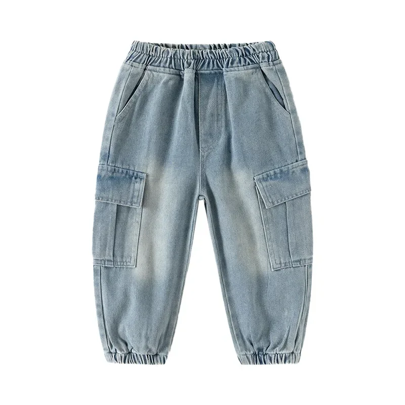 Nuovo 2024 bambini autunno moda grande tasca Jeans solidi pantaloni ragazzi Casual classico Denim pantaloni bambino Jeans abbigliamento per bambini