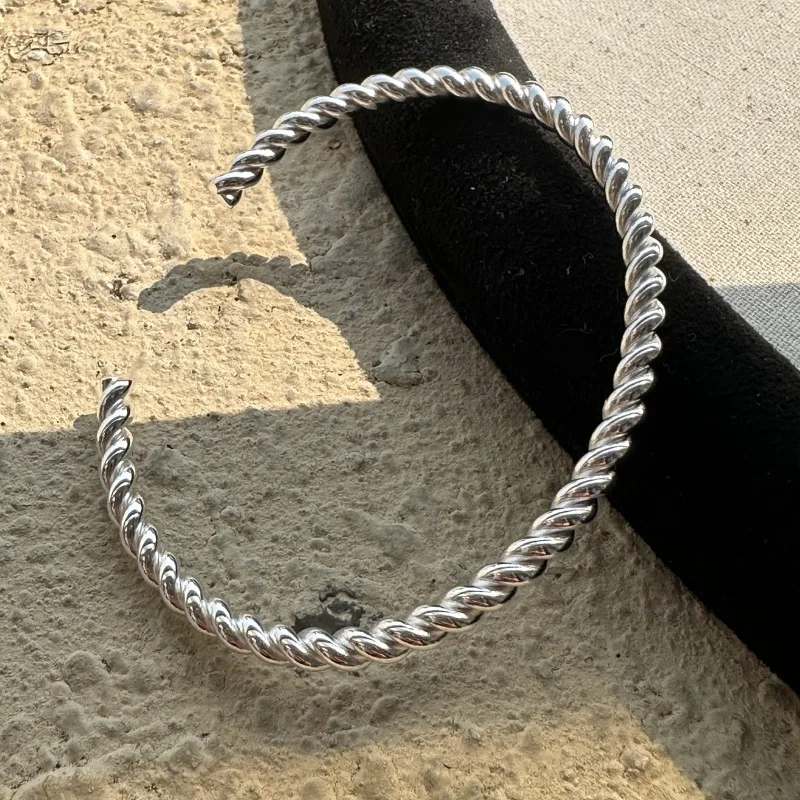 

Стерлингового Серебра 925, корейская версия, нишевый дизайн, Sense Twist Line, простой браслет в стиле ретро, модный браслет INS Blogger
