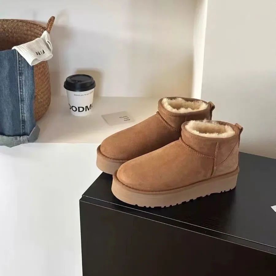 2026 popular mini snow boots for men and women, new leather and plush thickened warm couple cotton shoes