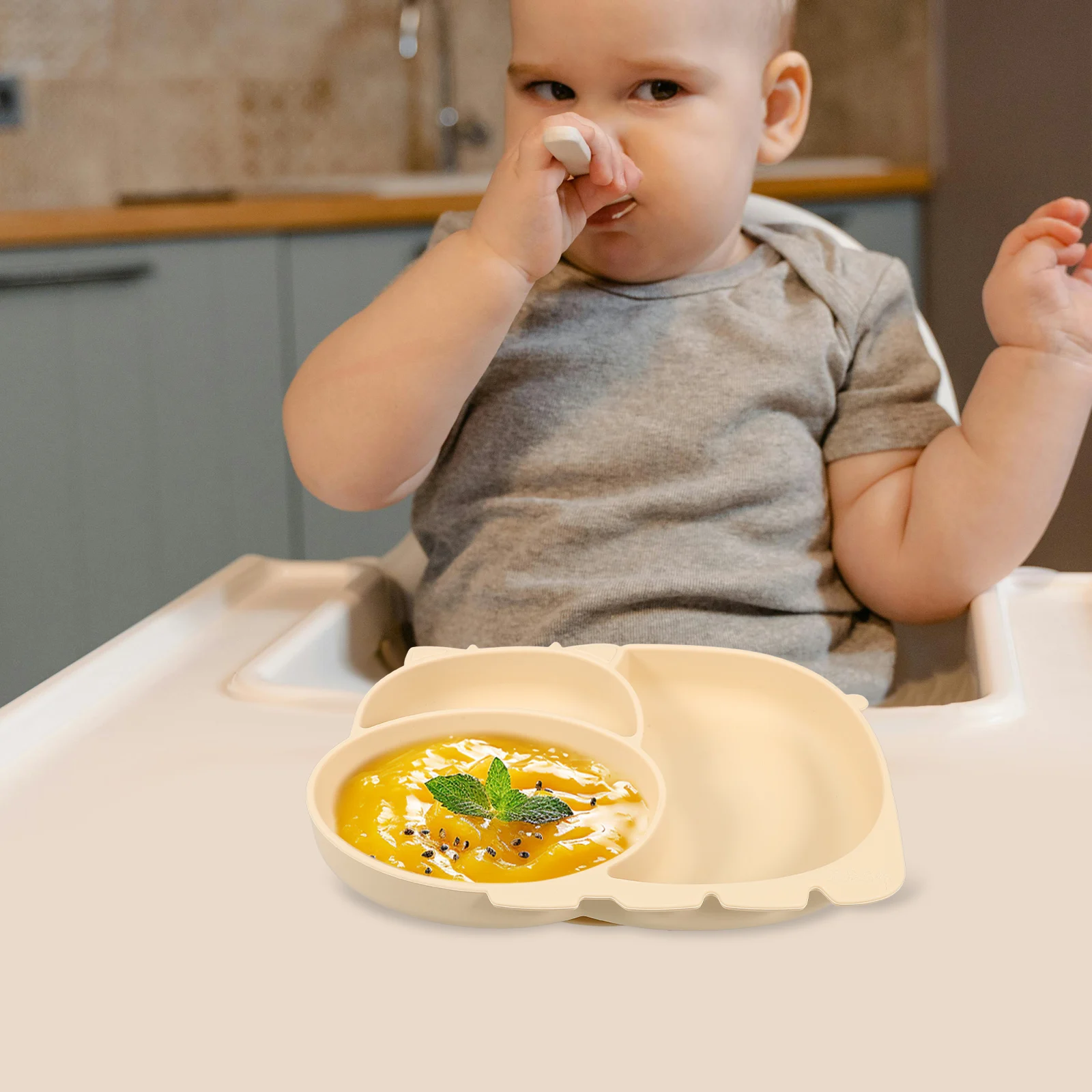 

Cow Shape Baby Silicone Bowl Toddler Compartment Plate Lightweight Portable Cartoon Design Anti-Slip Suction Base Training Bowl