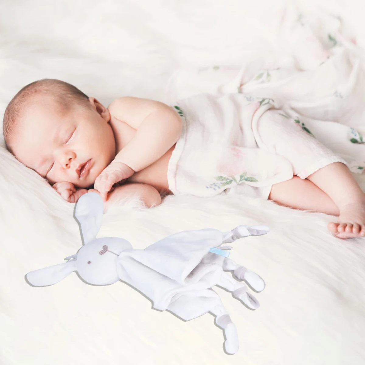 

Rabbit Soothing Baby Comforter Towel Infant Soothing Towel Comforter Animal Design Soft Cotton Safe Durable White Infant Toys