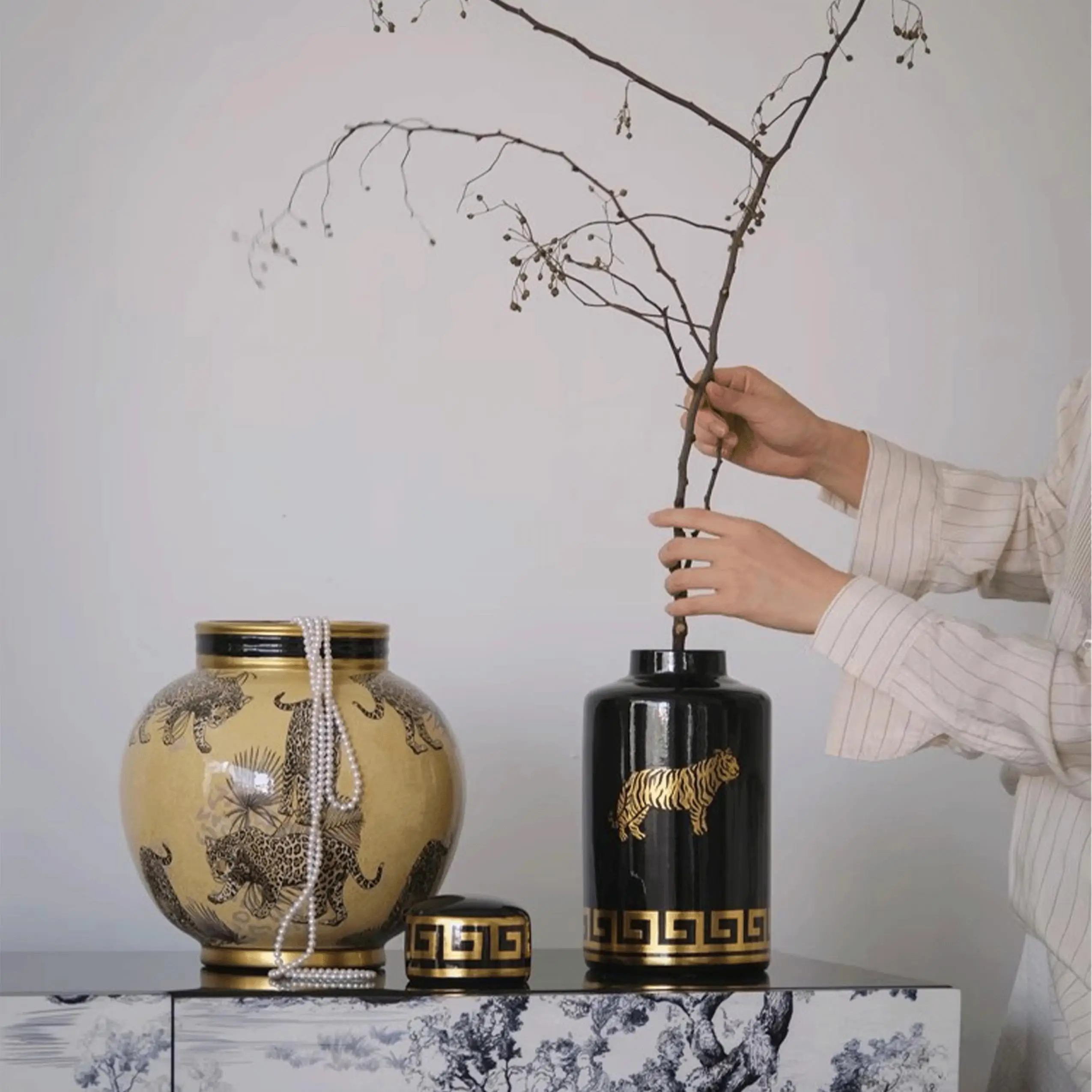 

Home Decoration Ceramic Vase Handmade Porcelain Imitation Tiger Pattern Flower Vase Ceramic Handicraft Porcelain Bottle Vases