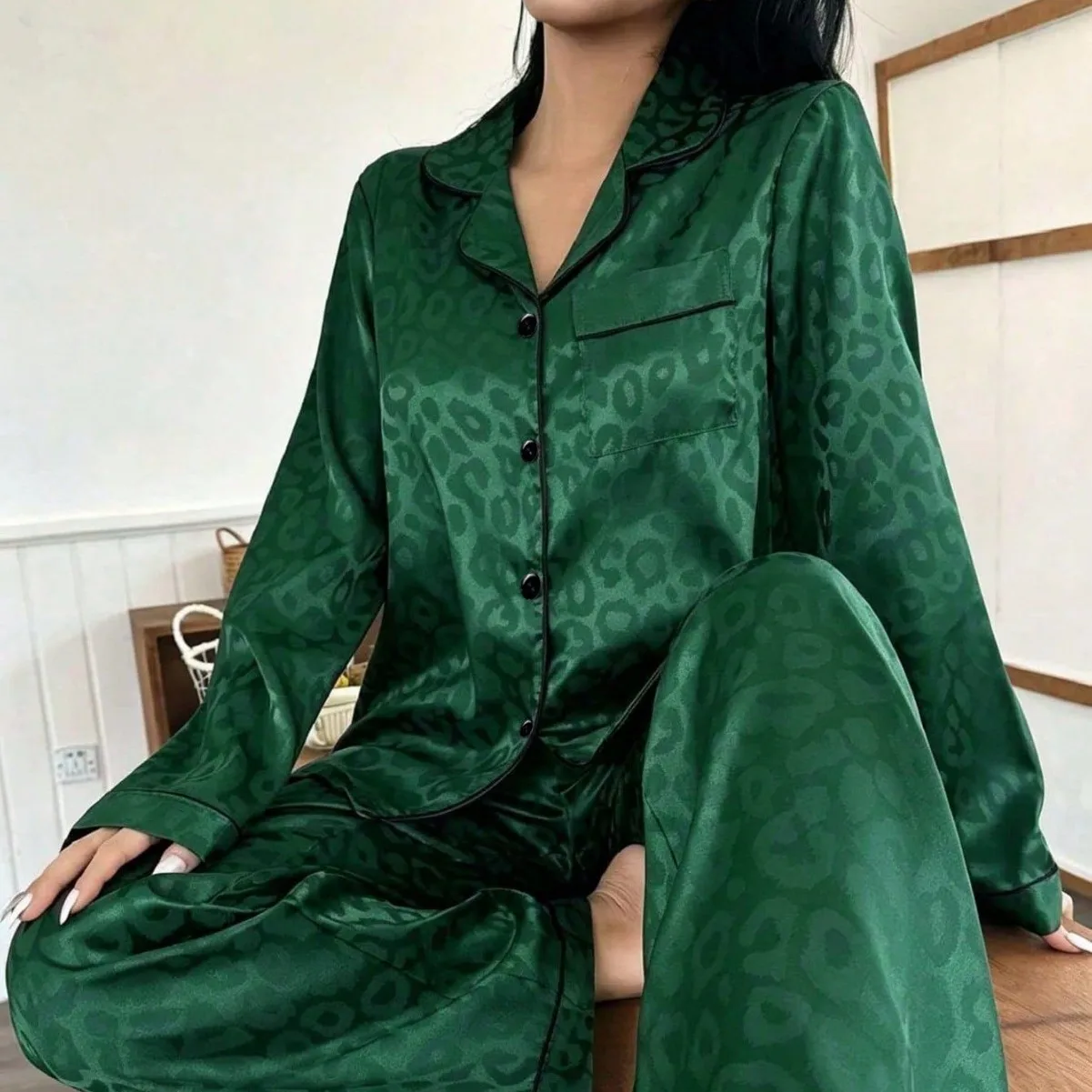 Women's New Jacquard Leopard Print Pajamas, Fashionable Ice Silk, Versatile Long Sleeve and Pants Loungewear Set, Plus Size