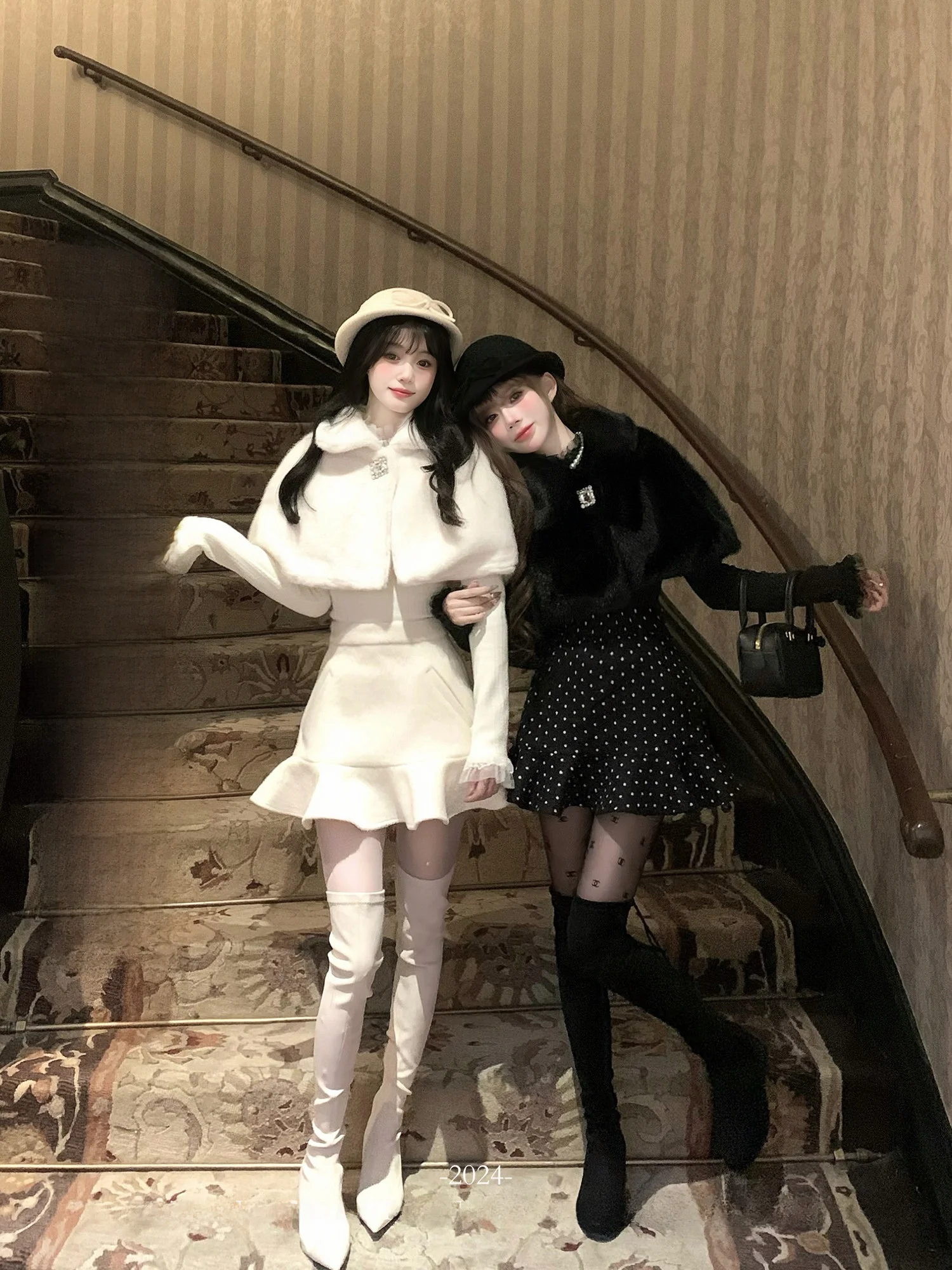 

Женское пальто Tokyo Lovers Sisi Jiang Velvet Shoulder Wrap Princ Sle Rich Girl Fashionable без капюшона, зима 2024