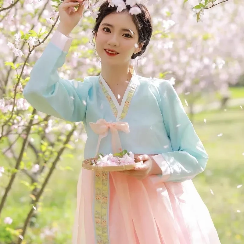 korean festival dress of Kimono and Hanbok: Photo