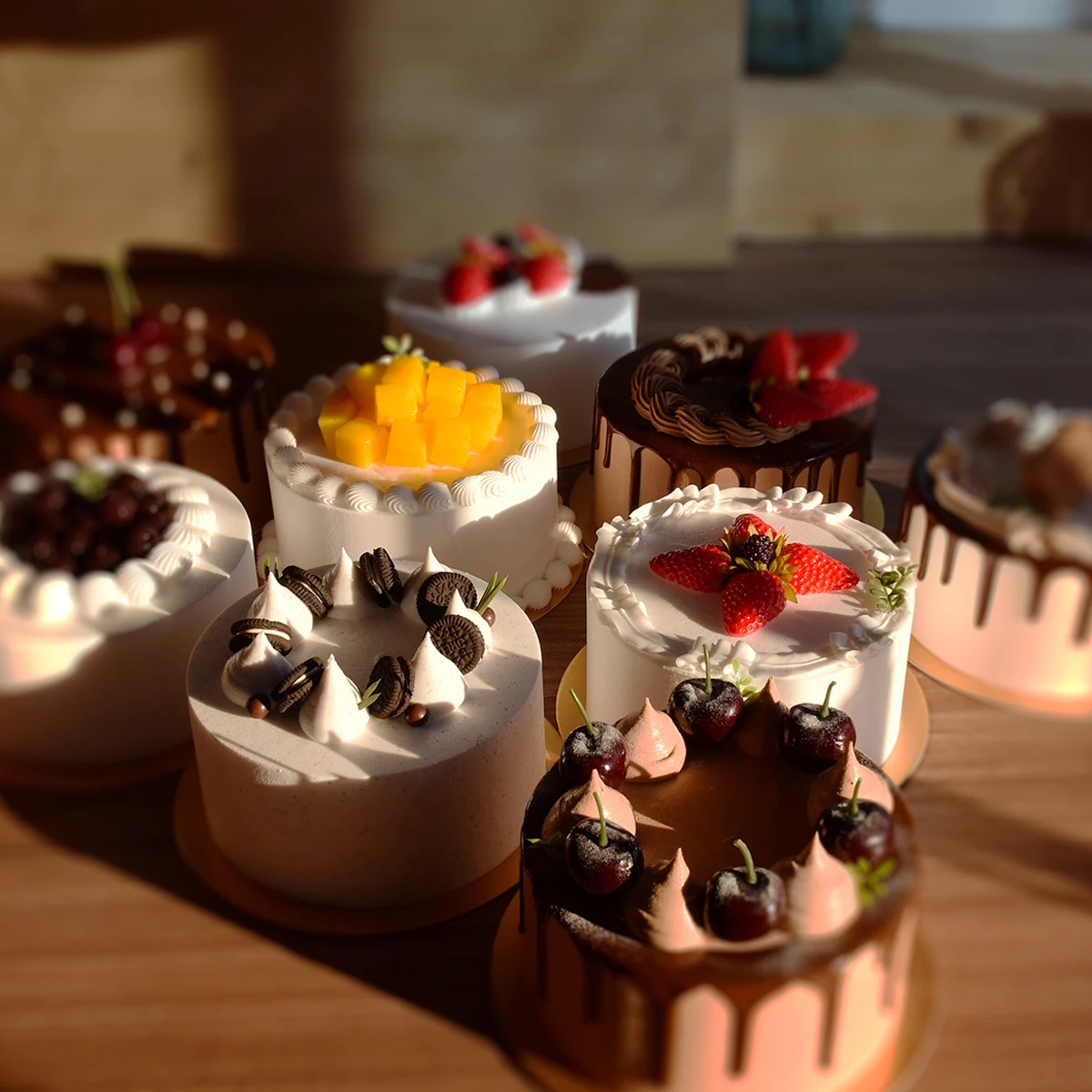 Symulacja modelu ciasta Urodzinowy deser Oprawione dekorowane okno Próbki fałszywych rekwizytów fotograficznych Halloween Home Decor