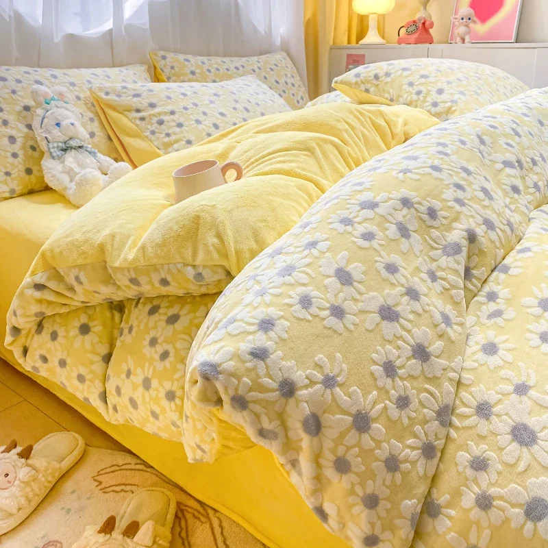 

New Class A 3D stereoscopic carved milk fleece duvet cover Thicken the warm quilt cover in autumn and winter