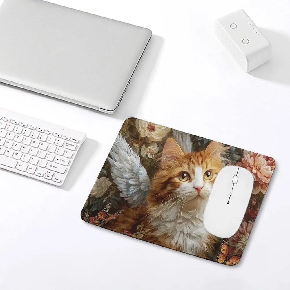 Mouse pad com design de gato alado laranja e branco – acessório de mesa compacto para escritório e laptop, base de borracha antiderrapante, adequado para