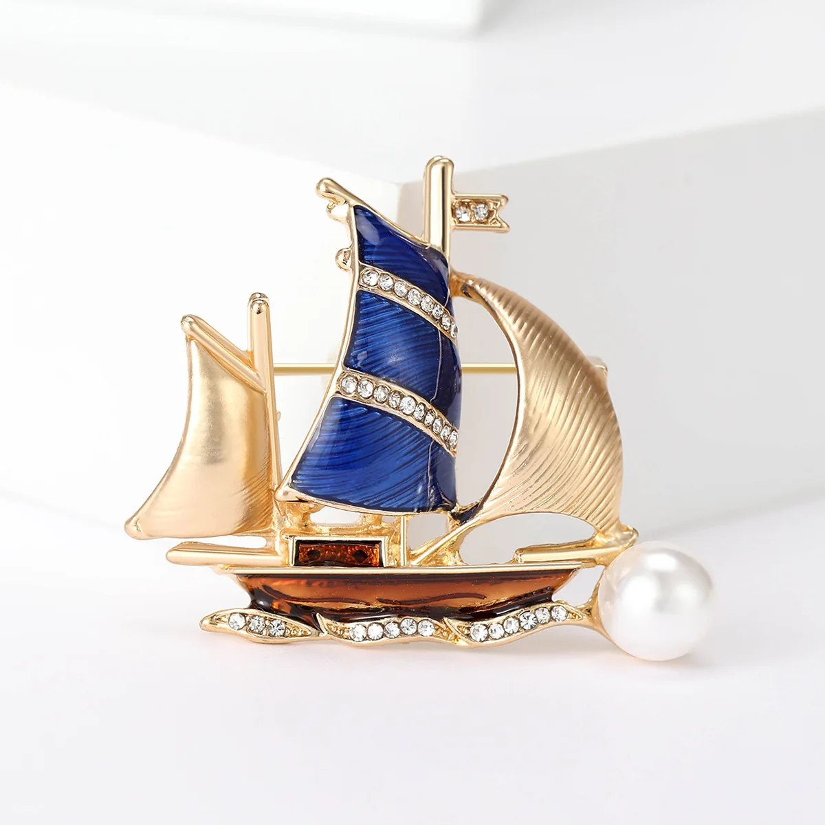 Exquisite Alloy Rhinestone Blue Sailboat Brooches For Women Men Elegant Luxury Pearl Boat Brooch Pins Office Party Jewelry Gifts