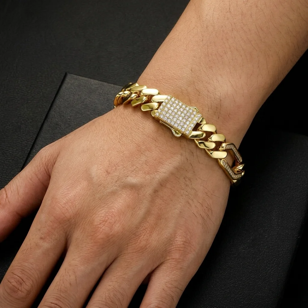 

GUCY Iced Out Zircon Cuban Link Bracelet Hip Hop Bling Jewelry For Men Women Christmas Valentines Day Party Festival Great Gifts