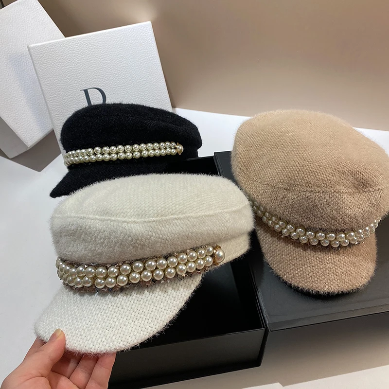 

New Elegant Warm Winter Caps Women Newsboy Caps Female Pearl Band Fur Hat Black Military Caps Vintage Girl Flat Top Thick Berets