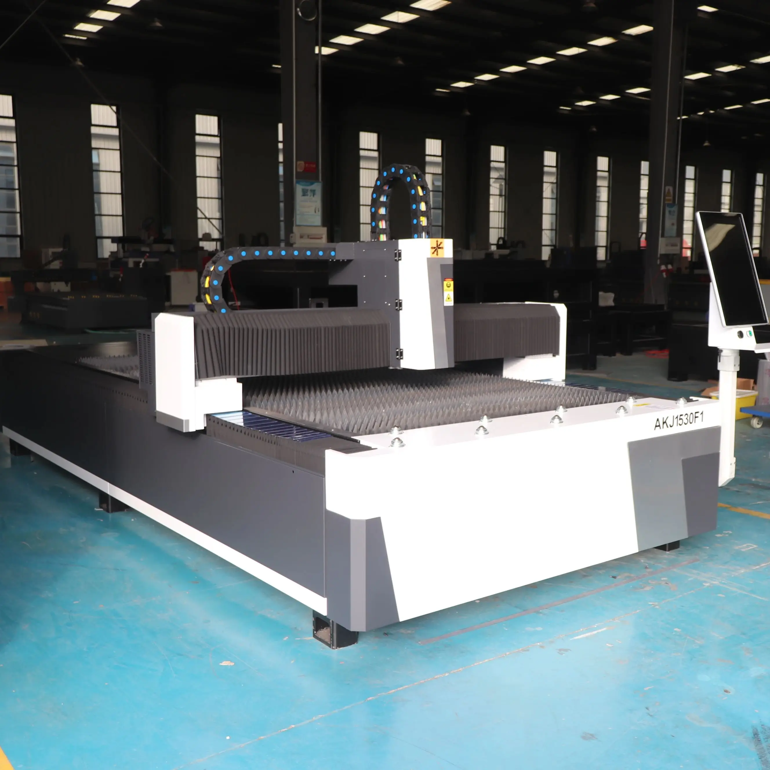 

1530 CNC Steel Cutter 2000W 3000W 4000W 6000W Metal Sheet Fiber Laser Cutting Machine 1500*3000mm